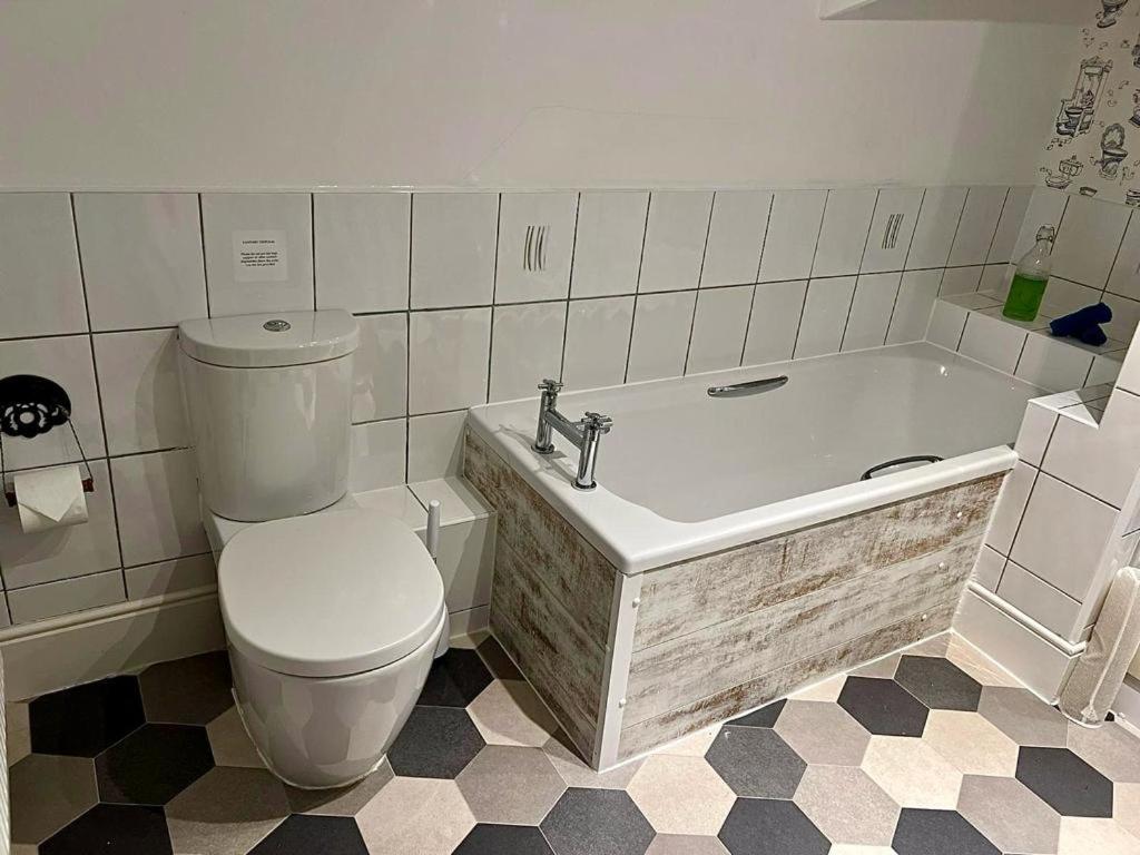 Summerhill Guest House Бетс-и-код Екстериор снимка